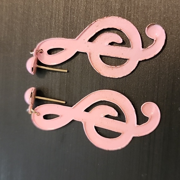 Pink Musical Treble Clef Metallic Dangle Earrings Post - Picture 3 of 5
